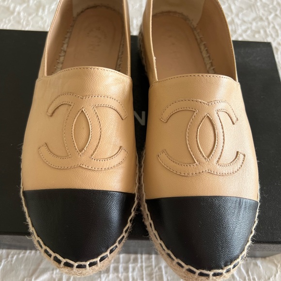 Chanel espadrilles in very good condition! - Picture 2 of 7